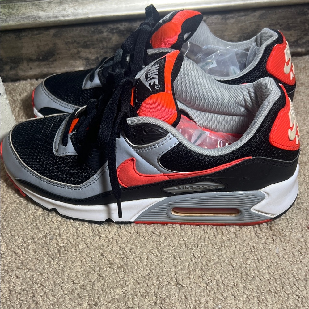 Nike Air Max 90 BLACK RADIANT RED WOLF GRAY